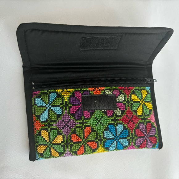 Floral wallet - Picture 3 of 5
